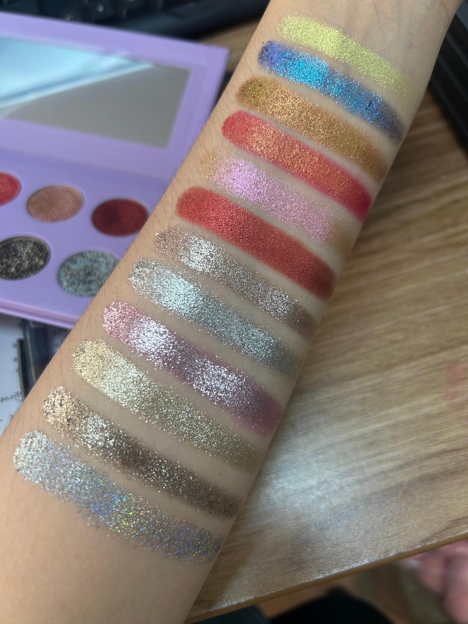 DREAM  Duo chrome eyeshadow pallet